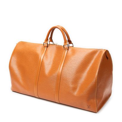 LOUIS VUITTON 
Keepall