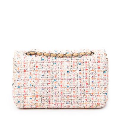 CHANEL 
Classic double flap
