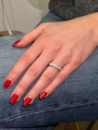 Half wedding band
in 18k yellow gold 750°/°°...