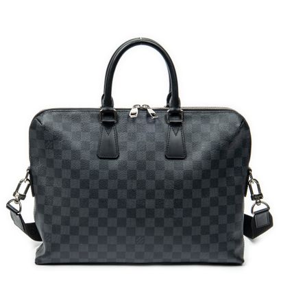 LOUIS VUITTON 
Jules