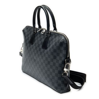 LOUIS VUITTON 
Jules