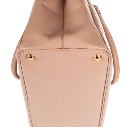 PRADA
Galleria