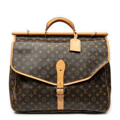 LOUIS VUITTON
Travel bag, 