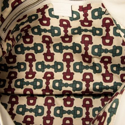 GUCCI
Peggy bamboo