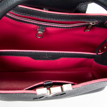 LOUIS VUITTON
Capucines