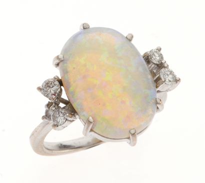 Ring
in 18k white gold 750°/°° set with a...