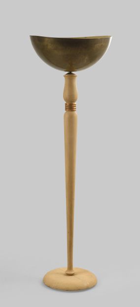 FRENCH work 1940-1950
Floor lamp in cream...