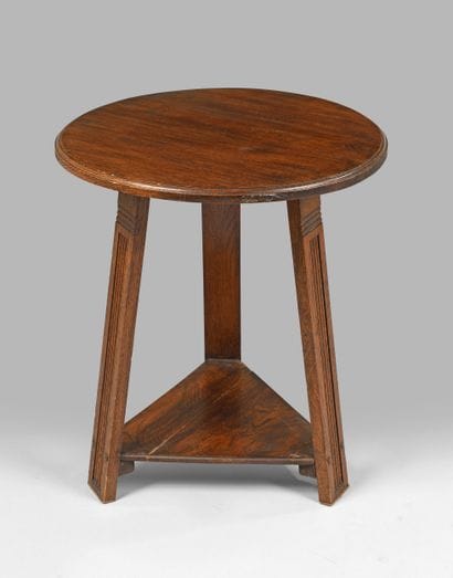 Arts & Crafts
Stained oak pedestal table...
