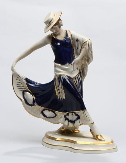 Royal DUX
Sculpture in polychrome enameled...