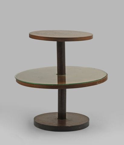 Work of the 1930s
Double circular pedestal...