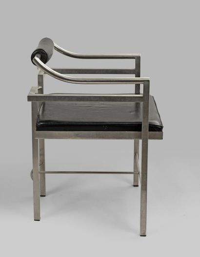 Work 1970
Armchair with chromed metal frame...