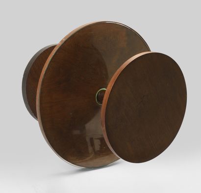 Work of the 1930s
Double circular pedestal...