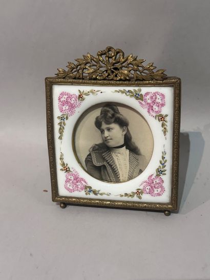 Porcelain and gilt bronze PHOTO FRAME with...