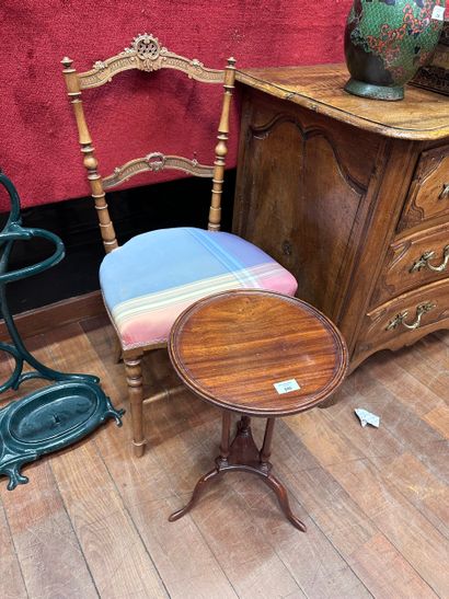 Mahogany GUERIDON, round top on three uprights,...