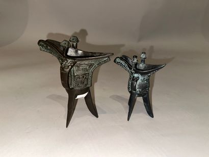 CHINA - Set of two Jue tripod VASES in green...