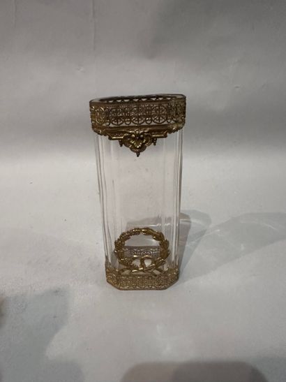 Glass BOUQUETIERE with cut sides, gilded...