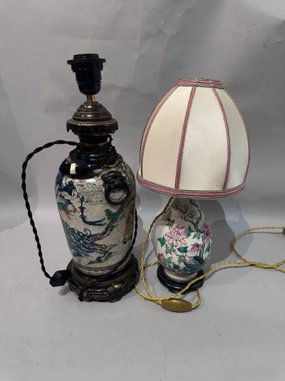 CHINA - Nanking stoneware baluster vase decorated...