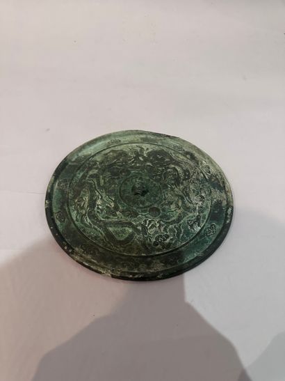 CHINA - Round green patina bronze PLAQUE...