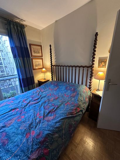 Indo-Portuguese bed in oak with twisted uprights,...