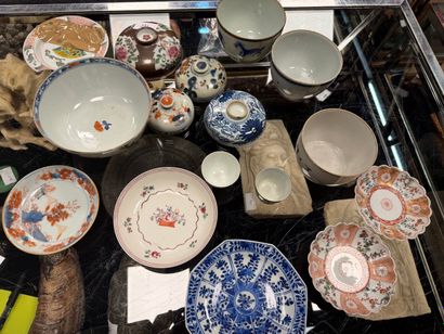 CHINA - Set of various PORCELAIN including...