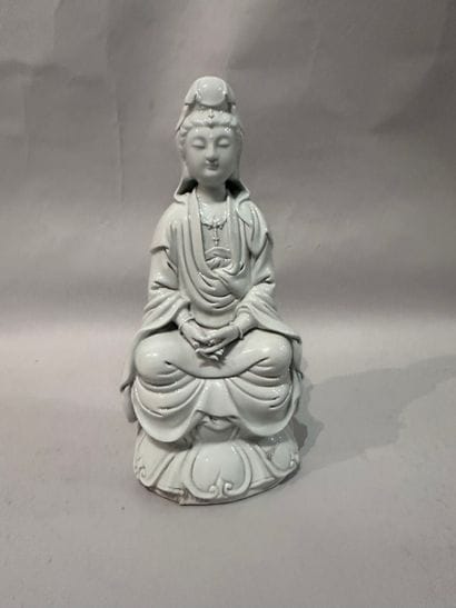 CHINA - Chinese white GUANYIN. 19th century....