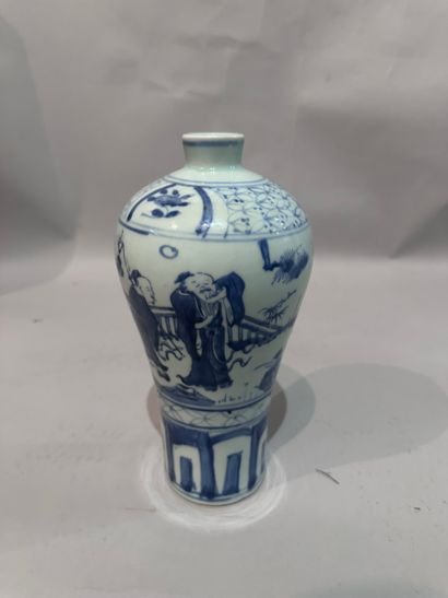 CHINA - White-blue porcelain baluster VASE...
