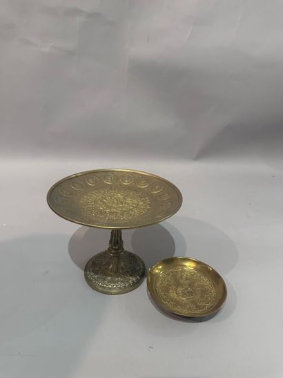 Gilt bronze CUP on pedestal, decorated on...
