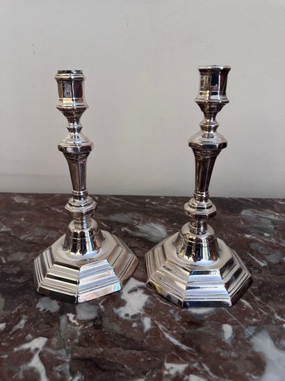 Pair of silver-plated BOUGEOIRS in the 17th...