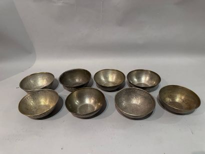 Eight engraved metal COUPELLES with Islamic...