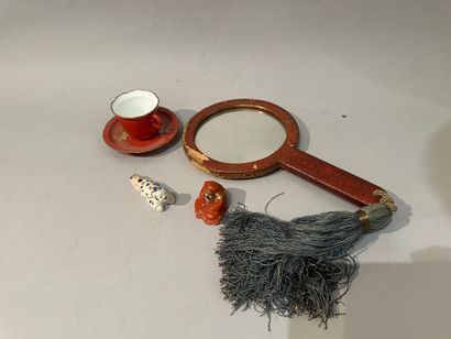 JAPAN - Set of three small OBJECTS and a...