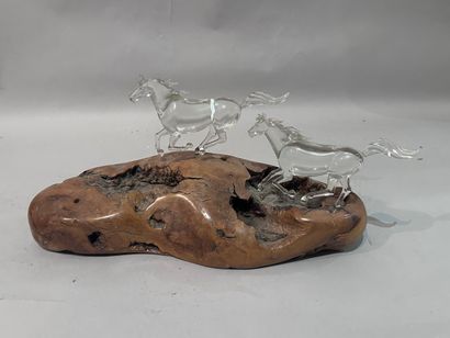CHINA - Cristaline and wood SUBJECT decorated...