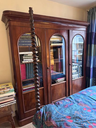 Large LIBRARY in mahogany and mahogany veneer,...