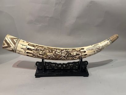 CHINA - Large bone plate SUJET decorated...