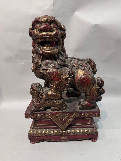 CHINA - Red carved wood and gilded SUBJECT...