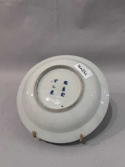JAPAN - White-blue porcelain soup plate decorated...