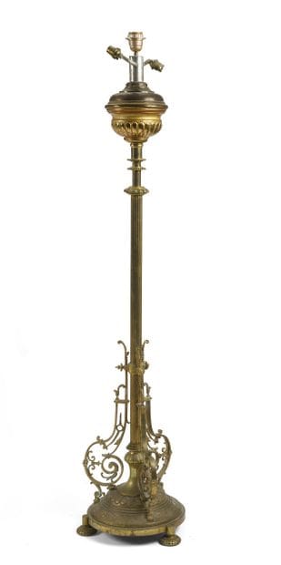 LAMPADAIRE en bronze doré le fût godronné...