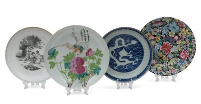 CHINA
Set including:
- porcelain bowl decorated...
