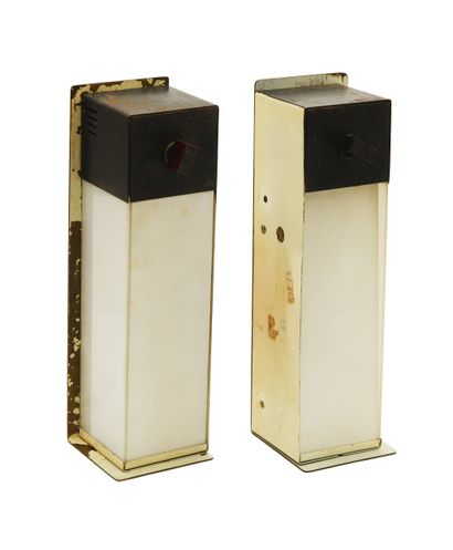 ARLUS
Pair of sconces in metal and opaline...