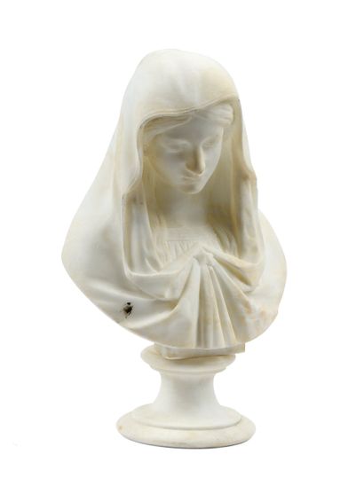 BUSTE de Vierge en marbre. 
Epoque fin du...