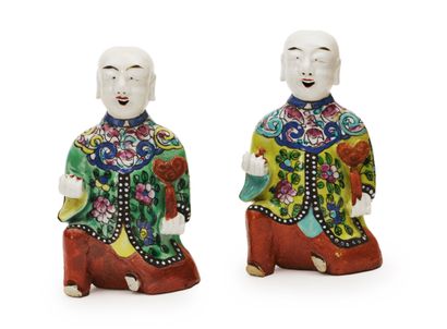 CHINA, 19th century
A pair of Hoho twins...