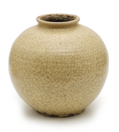 FRENCH work 
Spherical vase in beige crackled...