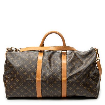 LOUIS VUITTON 
Sac modèle 