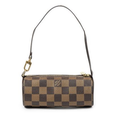 LOUIS VUITTON
Pochette modèle 