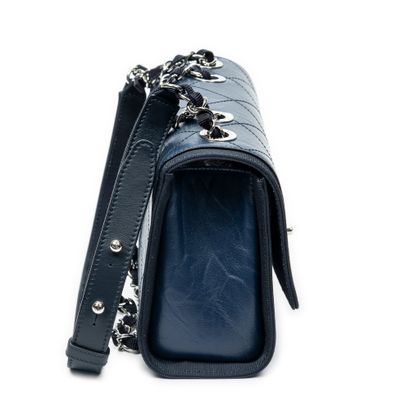 CHANEL
Sac classique single flap en cuir...