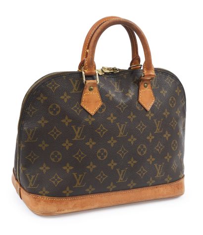 LOUIS VUITTON
Sac modèle 
