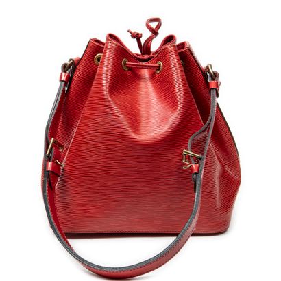 LOUIS VUITTON 
Sac modèle 