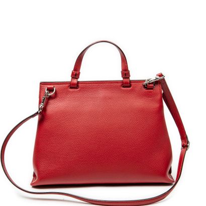 GUCCI
Sac de forme trapèze en cuir grainé...