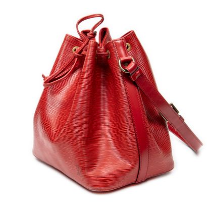LOUIS VUITTON 
Sac modèle 
