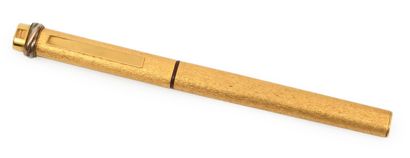 Must by CARTIER 
Gold-plated fountain pen,...