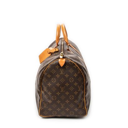 LOUIS VUITTON 
Sac modèle 